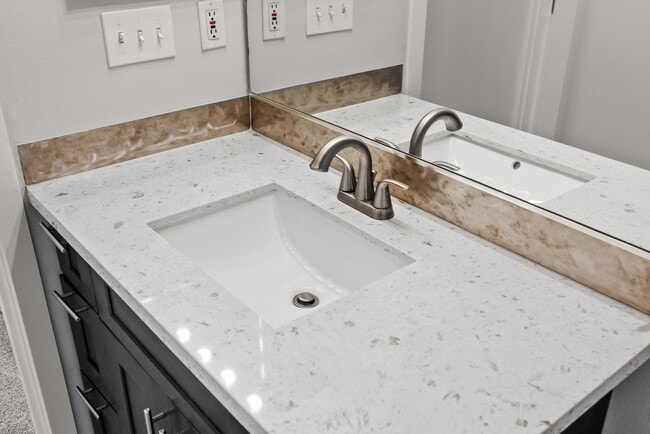 Theas Landing, Tacoma, WA 98402 - photo 5