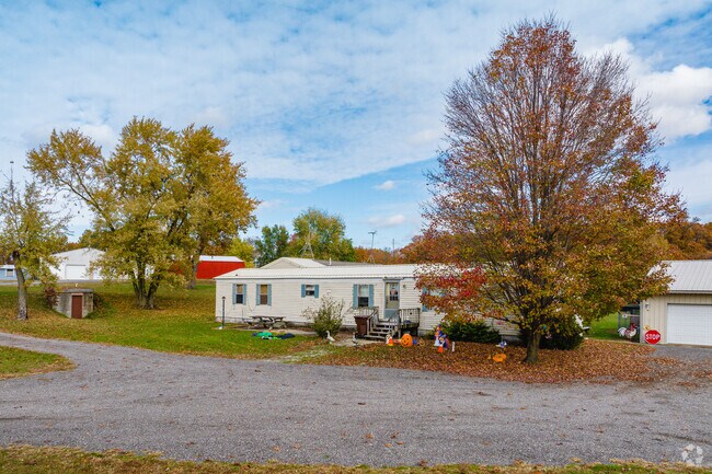 Ranch homes with large plots of land are a common sight in Union-Jasper.