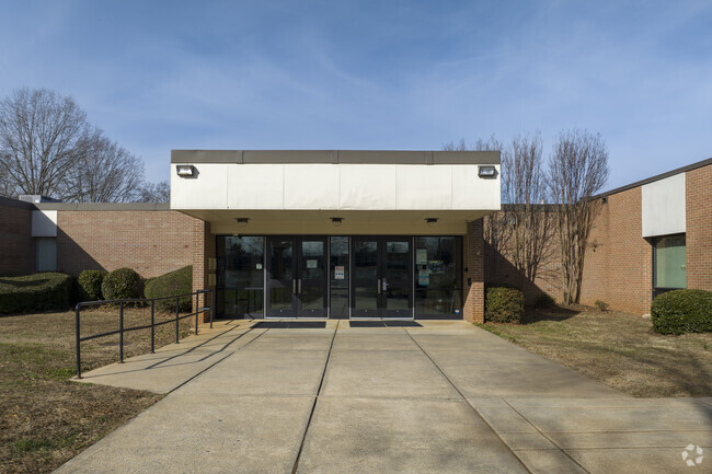 Main entrance of Vaughan Academy of Technology.