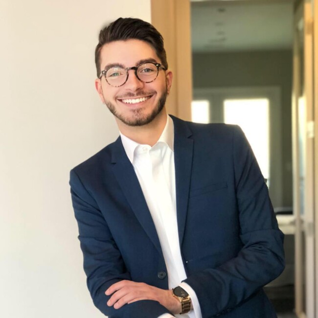 Agent Photo