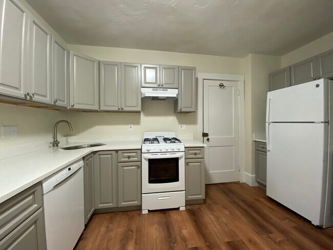 17 Lakeville Rd unit 1, Jamaica Plain, MA 02130 - photo 3