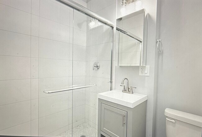 1655 W Jonquil Terrace unit 10, Chicago, IL 60626 - photo 5