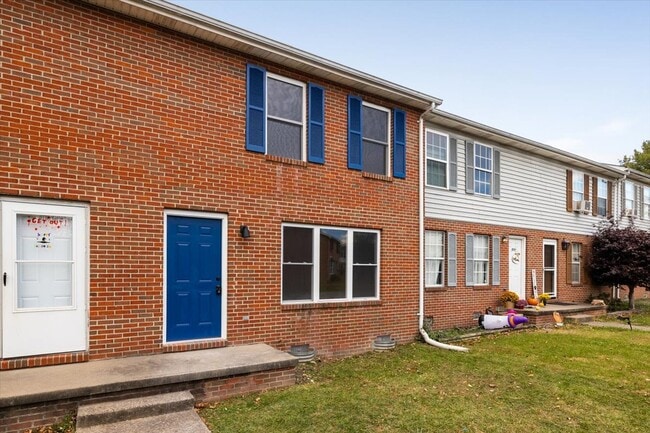 513 Buckingham Dr, Stephens City, VA 22655 - photo 2