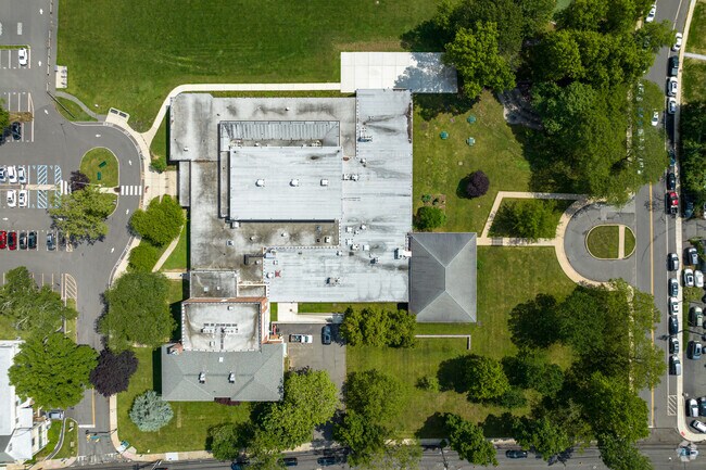 An aerial look-down view of the campus at Washington School, Summit, NJ.