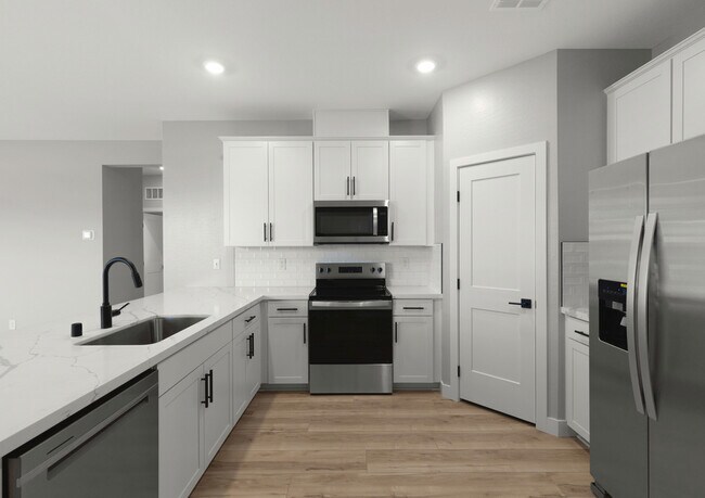 4461 Pinoche Ave unit 36485606, North Las Vegas, NV 89032 - photo 4