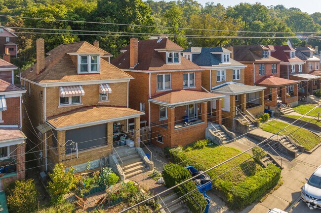 American Foursquare homes in Hazelwood provide a more traditional way of living.