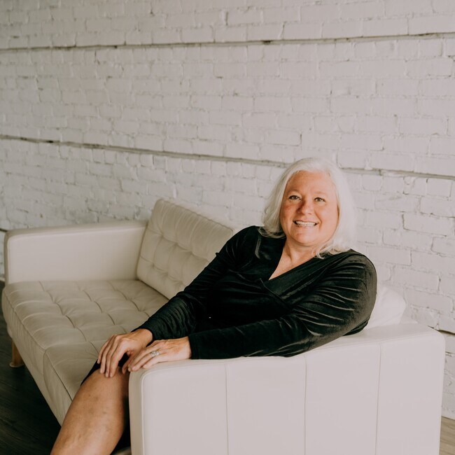 707 Knoll Rd, Emmons, MN 56029 MLS NST6486814