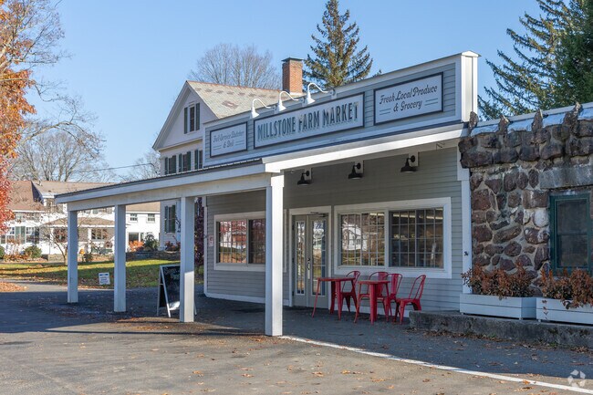 The Milestone Farm Market has a long history of Sunderland and Pioneer Valley.