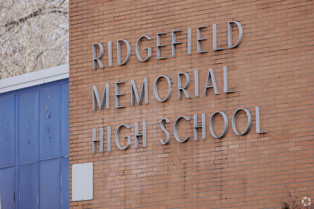 Ridgefield Memorial High School, Ridgefield NJ Rankings & Reviews ...