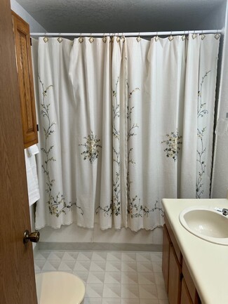 3105 Lakeshore Dr Unit B525, Anchorage, AK 99517