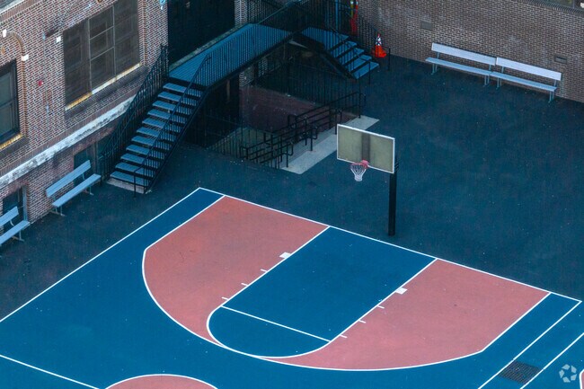 Washington Elementary School offers students a wide range of athletic opportunities.