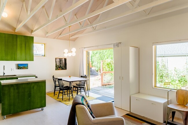 8020 N Hurst Ave unit B, Portland, OR 97203 - photo 7