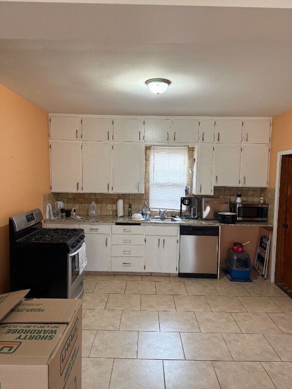 4211 60th St Unit Lower, Kenosha, WI 53144