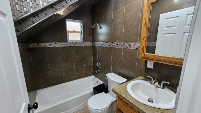 711 N Sloan Ave, Compton, CA 90221 - photo 6