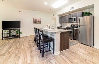 811 E Wetmore Rd, Tucson, AZ 85719