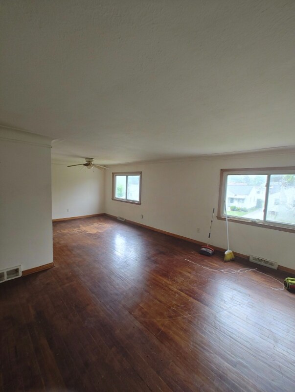 12920 Garland Ave unit Up, Cleveland, OH 44125 - photo 5