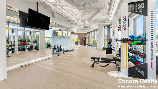 35 Lomasney Way unit 2800, Boston, MA 02114 - photo 2