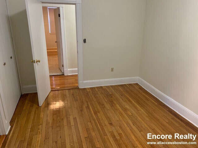 1788 Beacon St unit 8C, Brookline, MA 02445 - photo 6