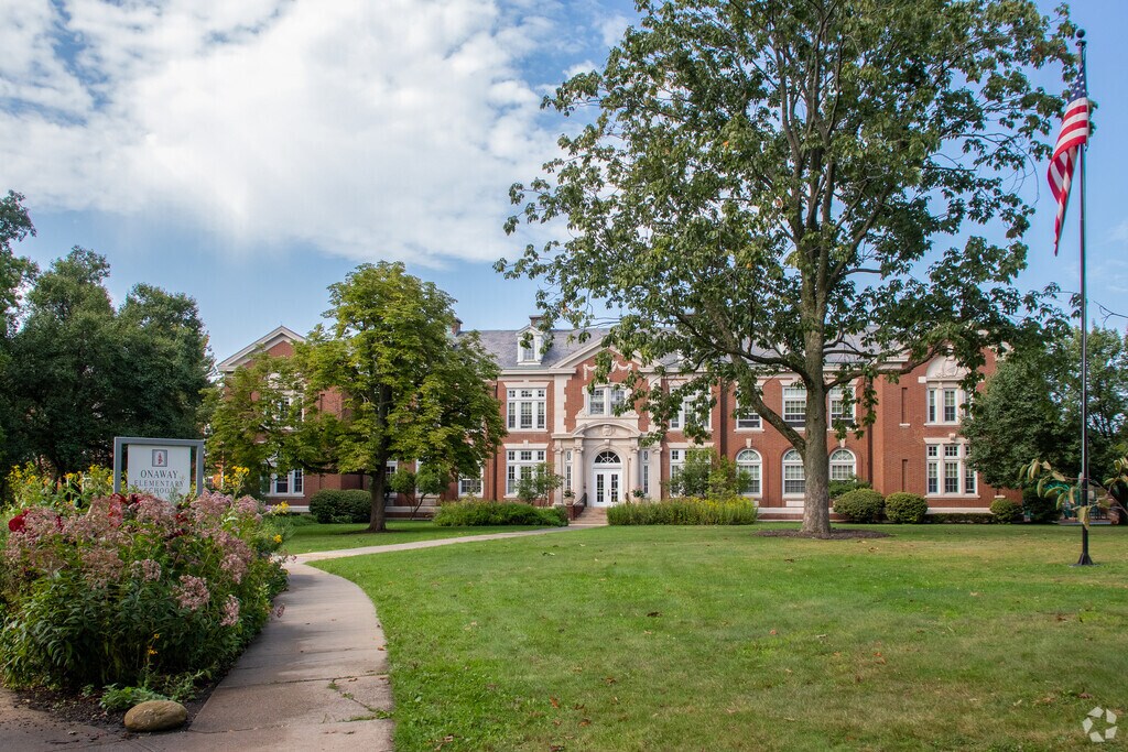 Onaway Elementary School provides private education in the neighborhood of 
Shaker Heights