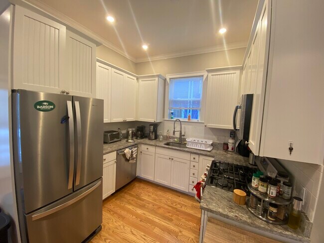 183 River St unit 1, Cambridge, MA 02139 - photo 3