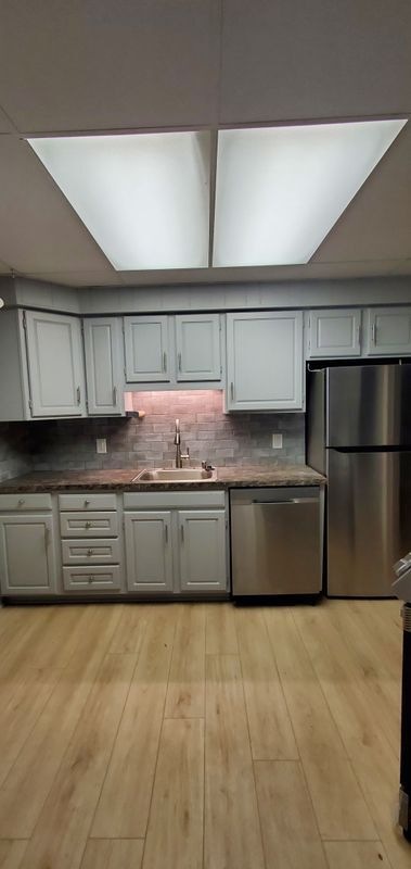 9611 Grandmont Ave, Detroit, MI 48227