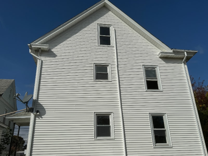 912-914 Bank St unit 2, New London, CT 06320 - photo 1