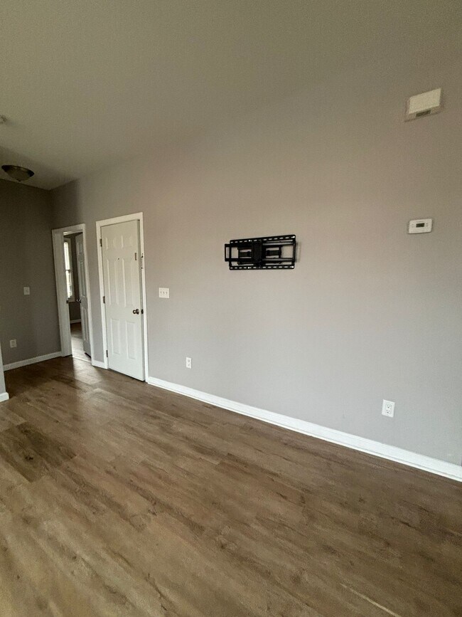 353 16th Ave unit 4, Irvington, NJ 07111 - photo 4