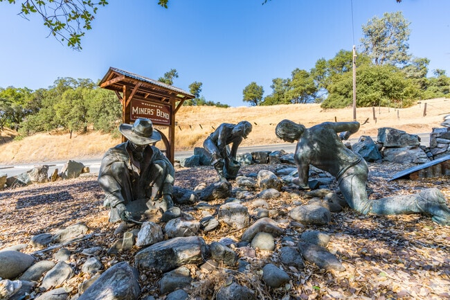 Miners Bend Park honor Sutter Creek's gold mining history.