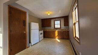 902 N Hamilton St, Saint Croix Falls, WI 54024