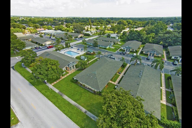 Waterford Villas - 6890- 6857 SW 5th St Margate, FL 33068, Margate, FL 33068 - photo 6