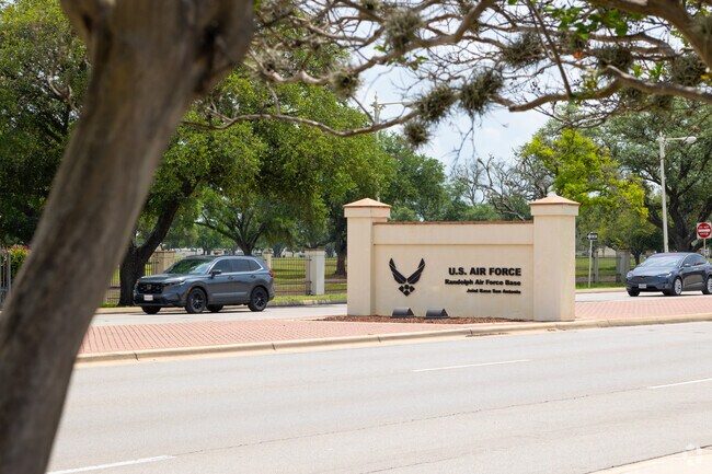 Nearby is Randolph Air Force Base hosts many active military residents of Schertz.
