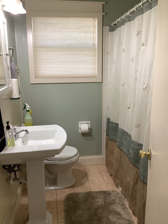 1006 25th St W, Billings, MT 59102 - photo 2