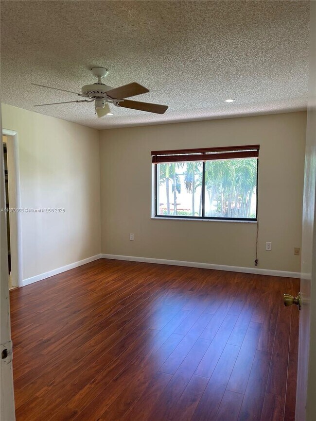 1301 SW 124th Ct, Miami, FL 33184 - photo 6