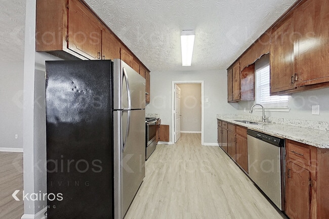 200 Deer Pkwy, Athens, GA 30605 - photo 3