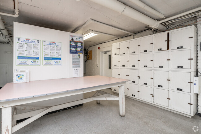 Laundry/Storage Lockers
