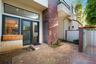 18755 Hatteras St, Tarzana, CA 91356