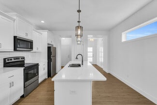 70 Airport Rd, Savoy, IL 61874