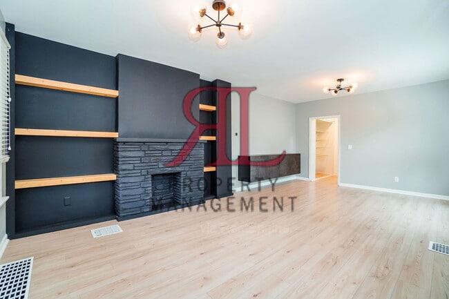 543 E Jenkins Ave, Columbus, OH 43207 - photo 7