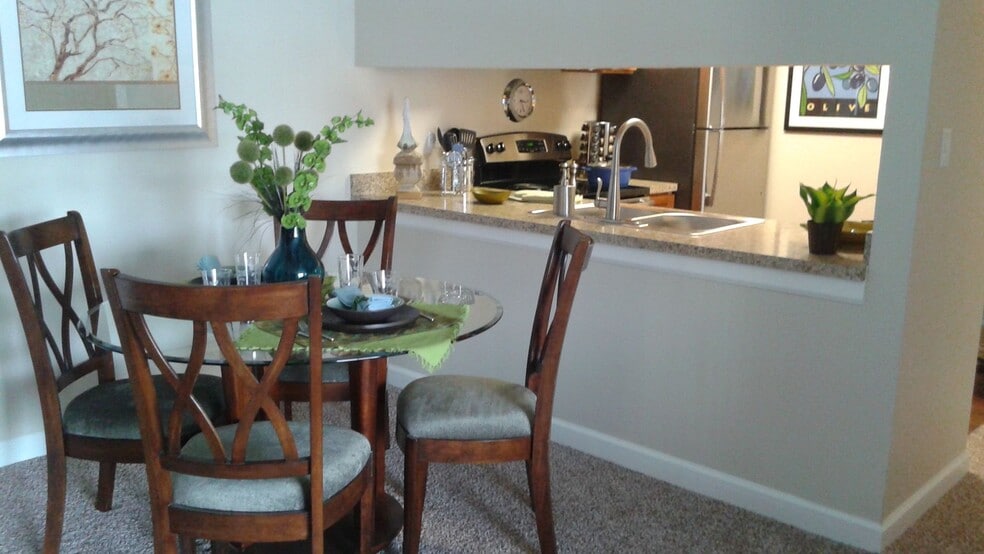 The Ponds on Plum Grove, Roselle, IL 60172 - photo 1