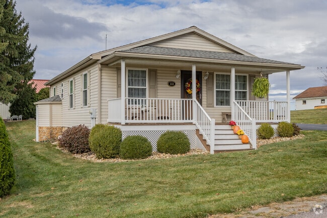 Ranch-style homes are common across Lincoln Township.