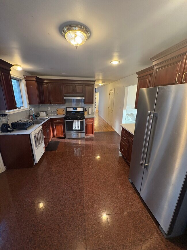 309 Beacon St Unit 1, Somerville, MA 02143