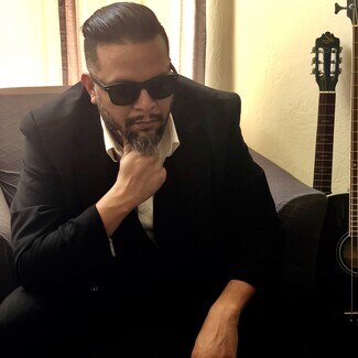 Aaron Saenz