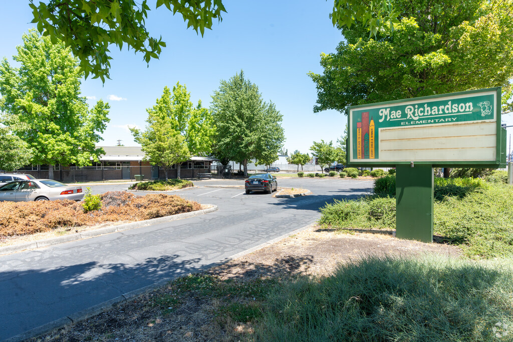 Richardson Elementary School