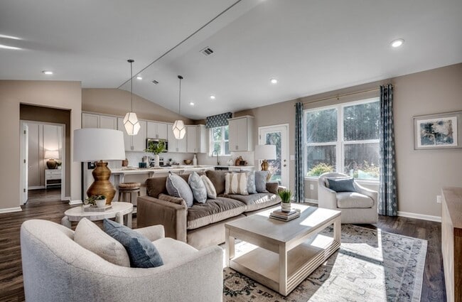 128 Buckingham Dr, Conway, SC 29526 - photo 2