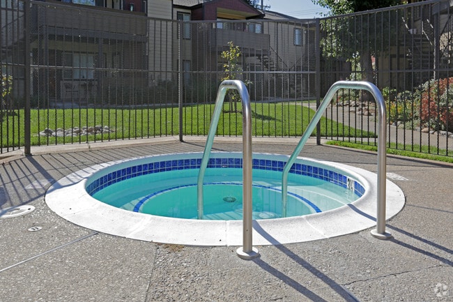 Woodglen at the Meadows, Citrus Heights, CA 95610 - photo 4