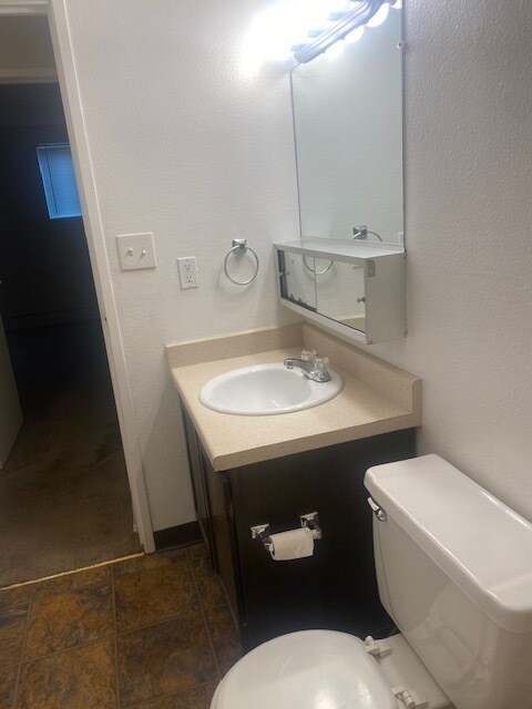 1250 Golden Cir unit 112, Golden, CO 80401 - photo 5