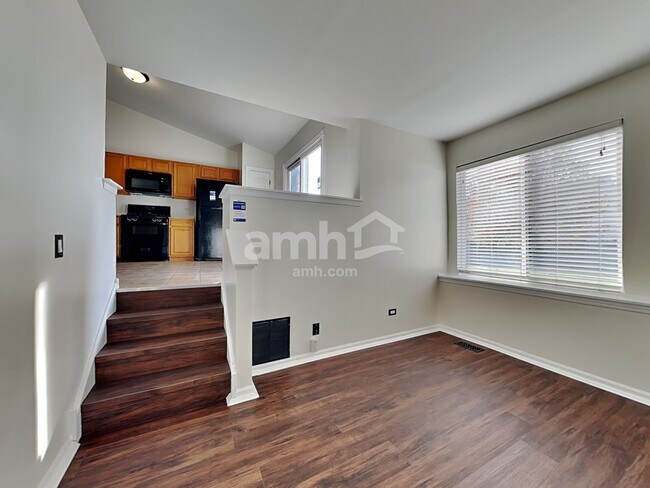 915 Mission Blvd, Joliet, IL 60436 - photo 6