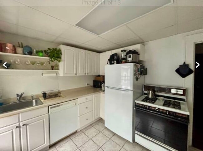 50 Darwin St unit 50 Up, Rochester, NY 14610 - photo 4