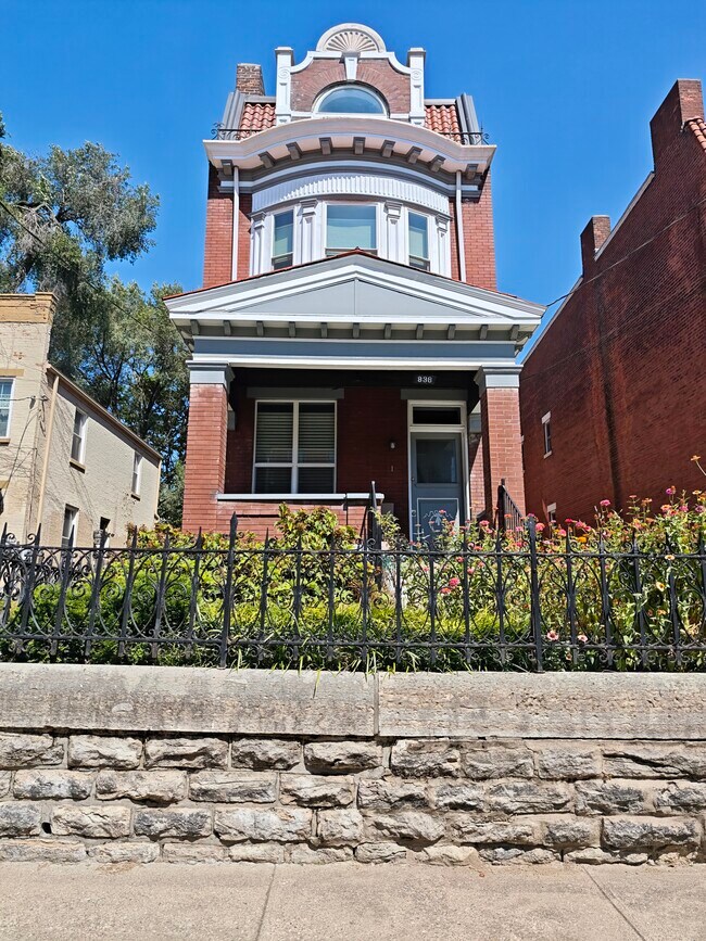 836 York St Unit 2nd Fl, Cincinnati, OH 45214