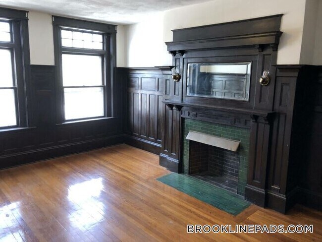 1905 Beacon St unit 2, Brookline, MA 02445 - photo 7